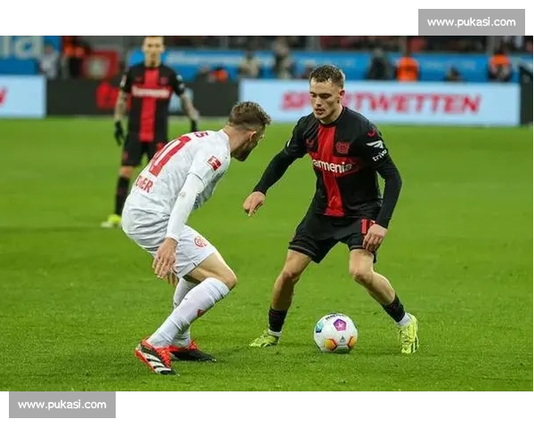 法兰克福主场迎战弗赖堡德甲争分之战看点十足双方状态与战术博弈焦点